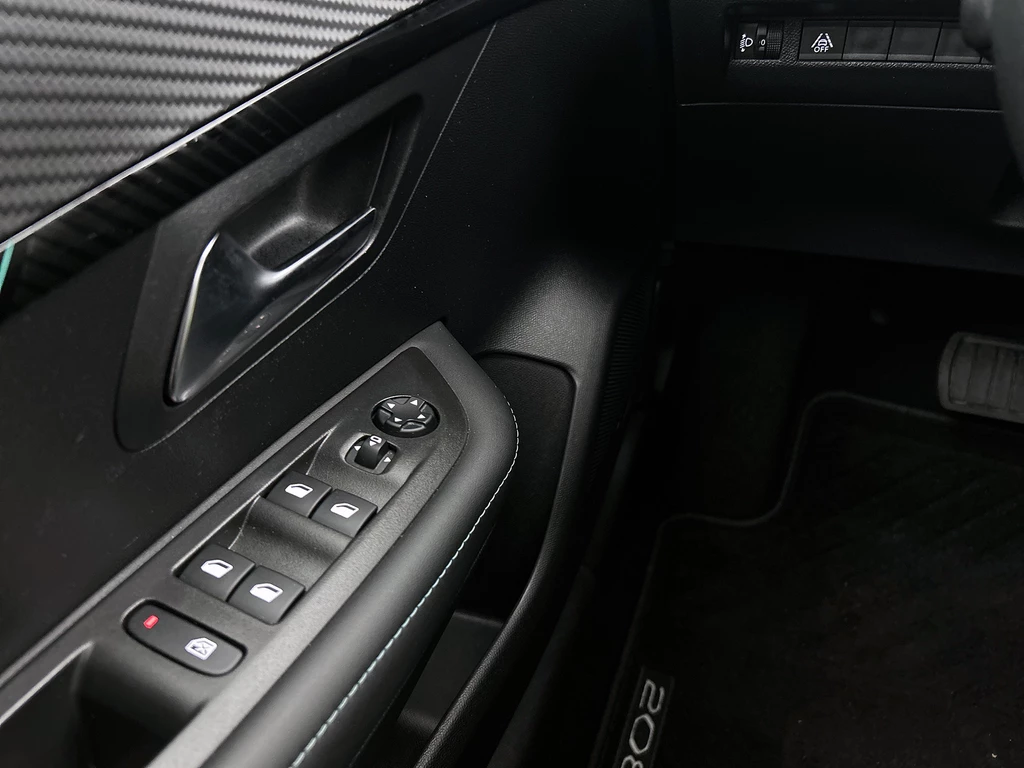 Peugeot 208 – foto 31