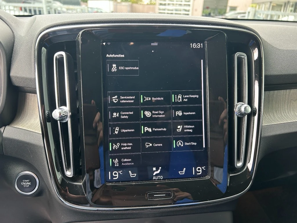 Volvo XC40 – foto 30