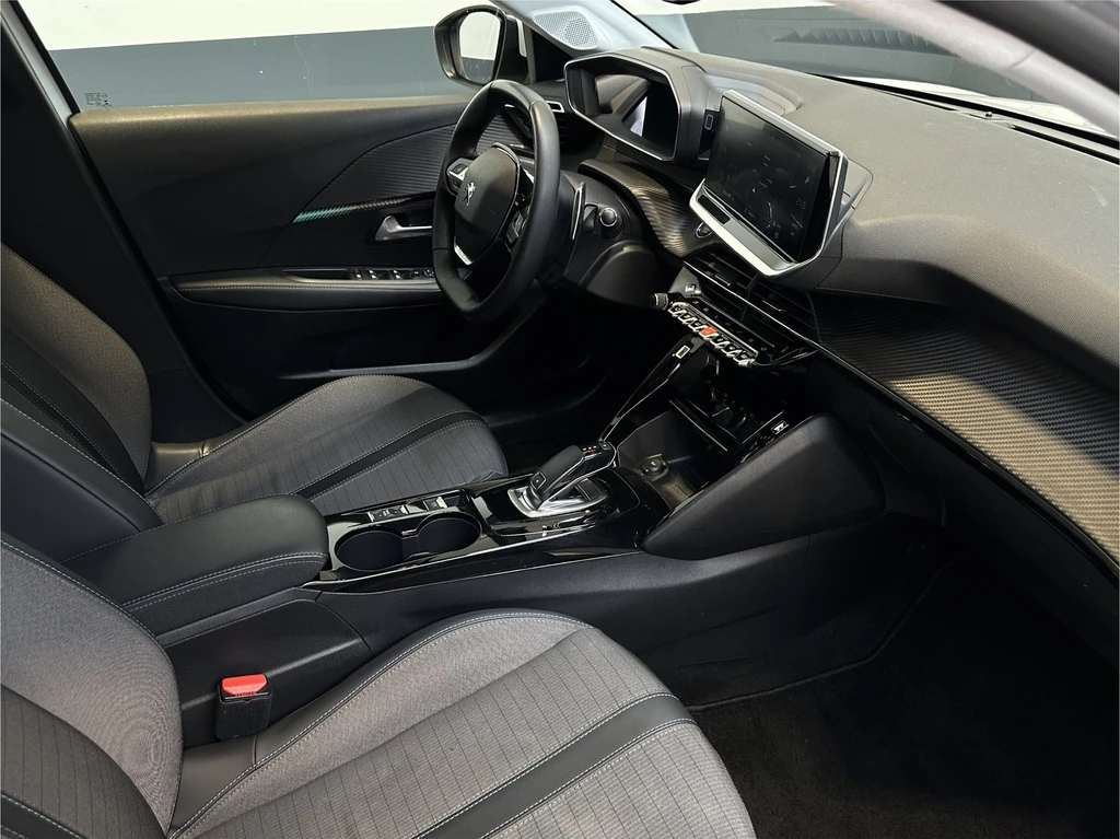 Peugeot 208 – foto 32