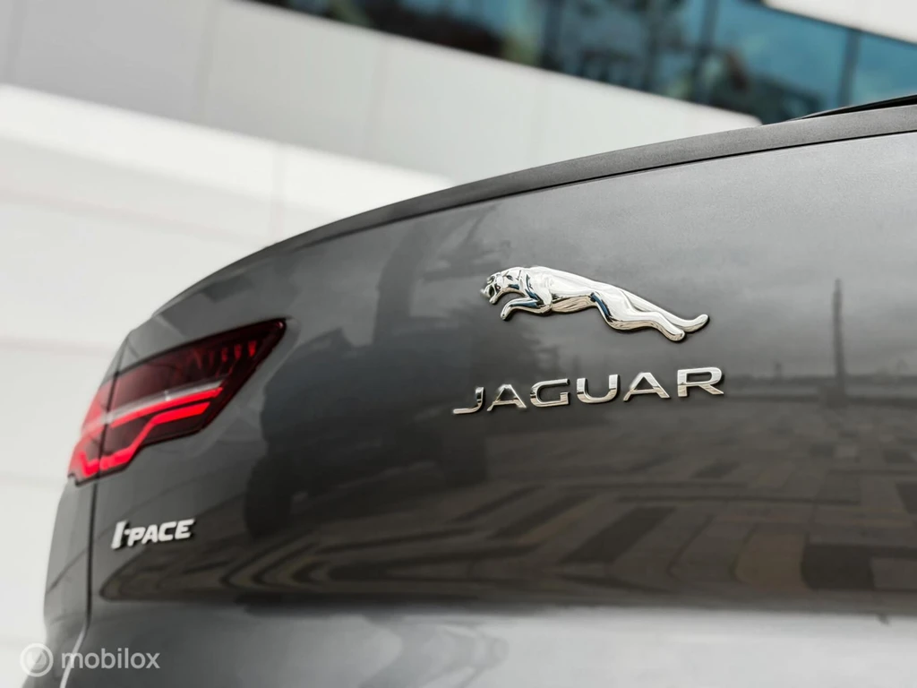 Jaguar I-PACE – foto 11