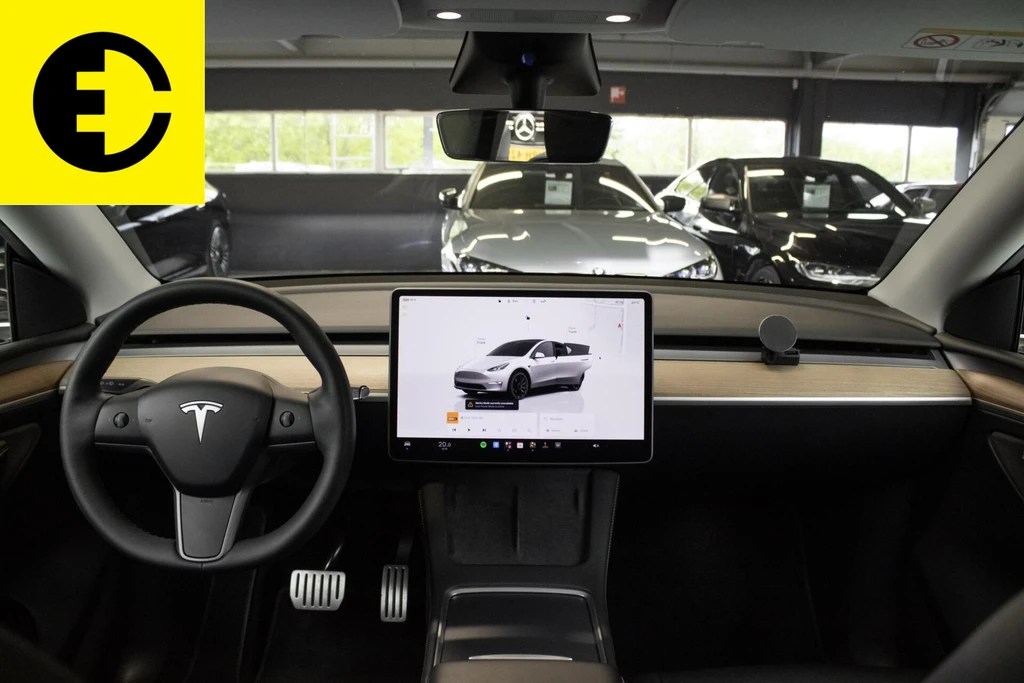 Tesla Model Y – foto 23
