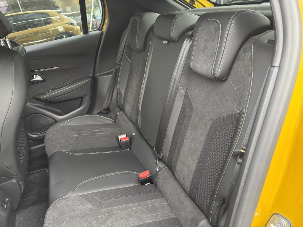 Peugeot e-208 – foto 19