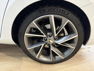 Škoda Superb – thumbnail 43