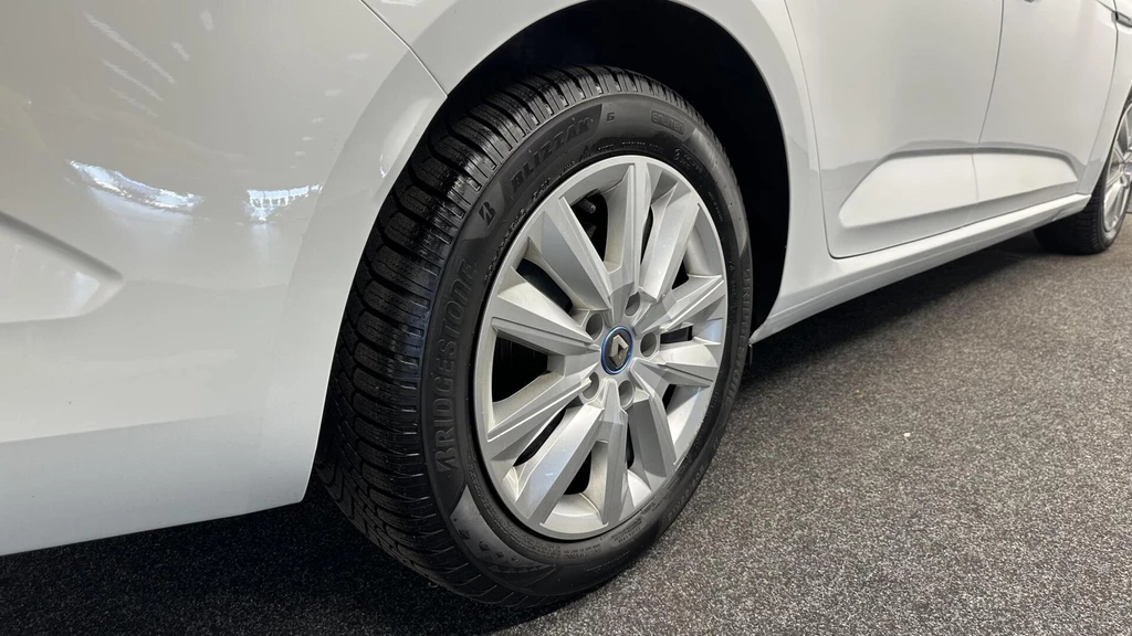 Renault Megane E-Tech – foto 15