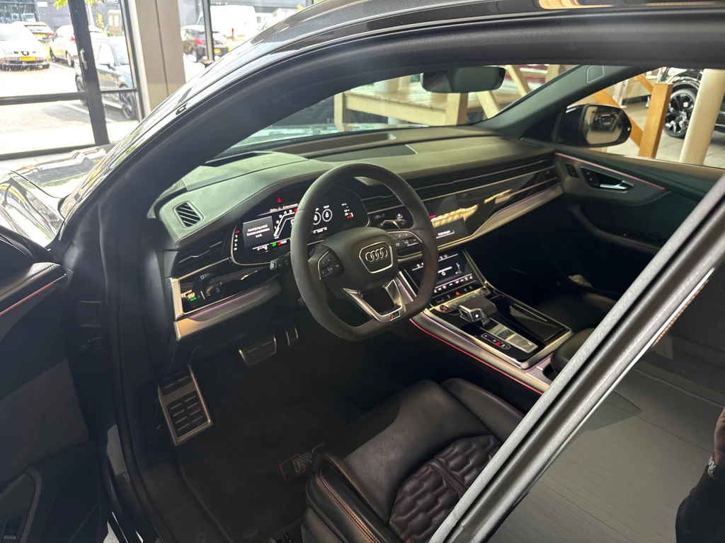 Audi RSQ8 – foto 10
