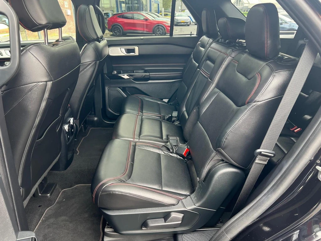 Ford Explorer – foto 12