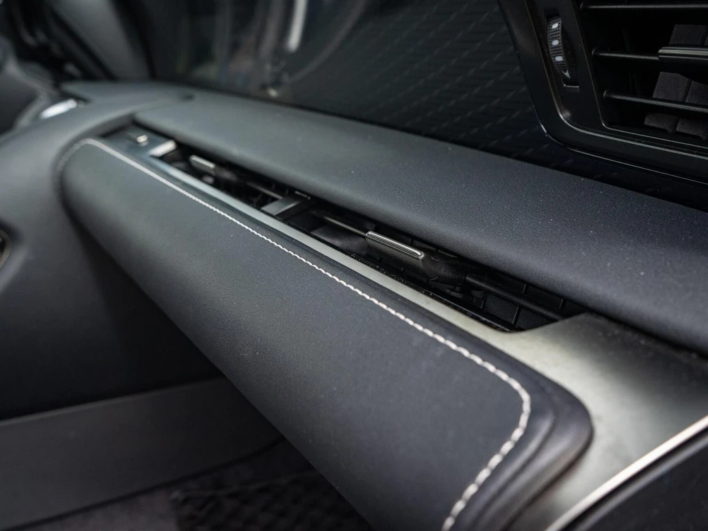Lexus LC – foto 35
