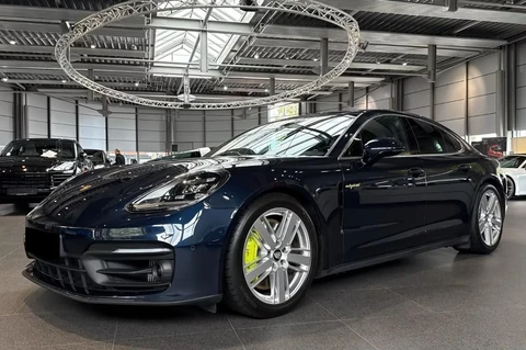 Porsche Panamera 2.9 4S E-Hybrid 560 PK ACC Luchtvering Memory LED Stuurverwarming Stoelverwarming