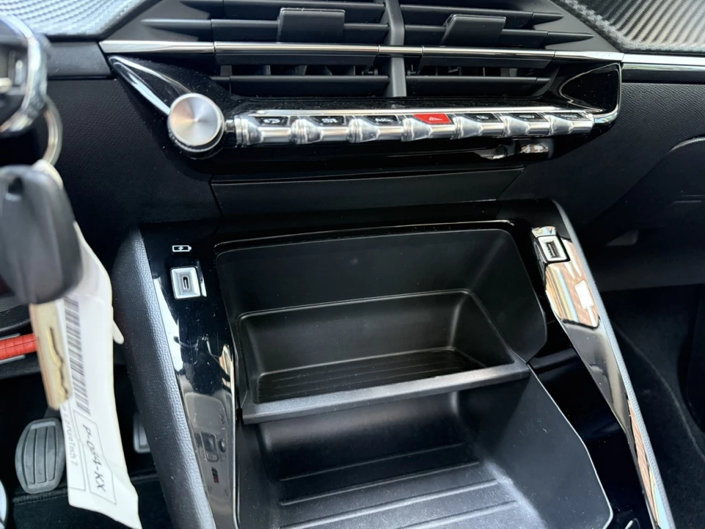 Peugeot 208 – foto 25
