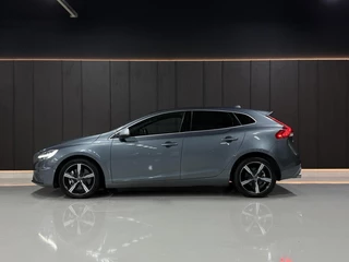 Volvo V40 – thumbnail 2