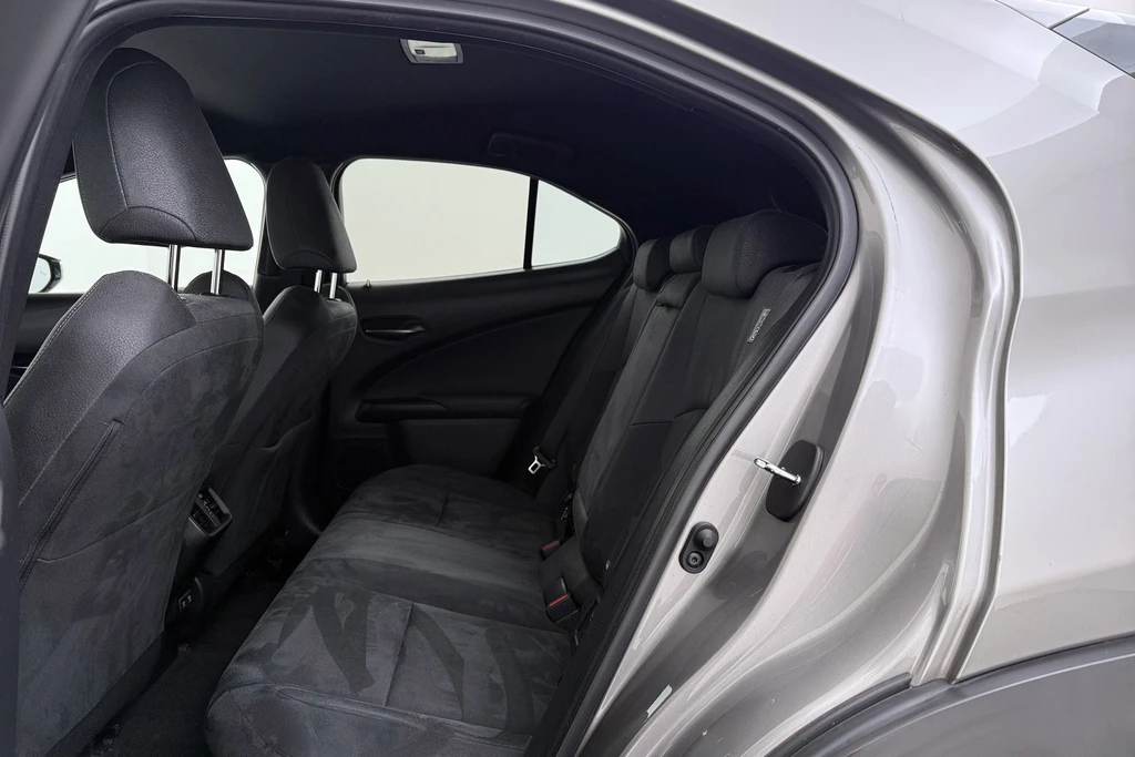 Lexus UX – foto 16
