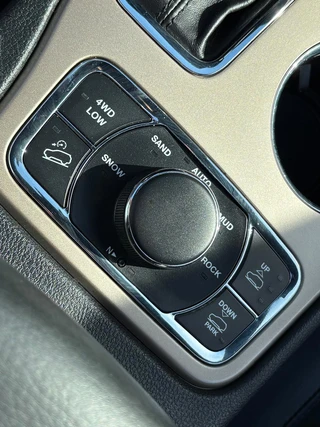 Jeep Grand Cherokee – thumbnail 40