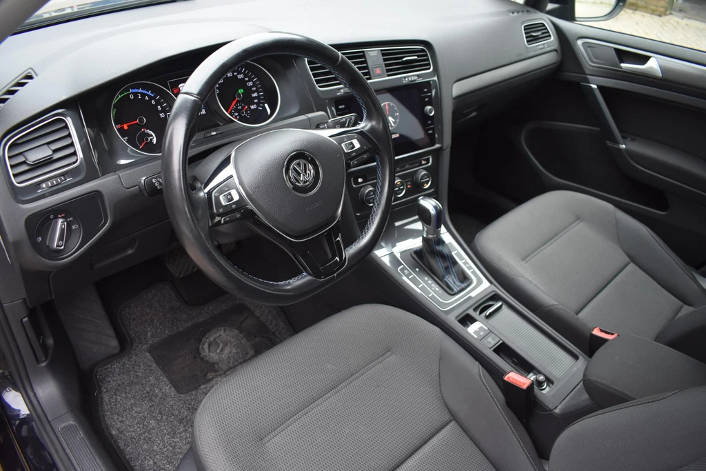 Volkswagen e-Golf – foto 11