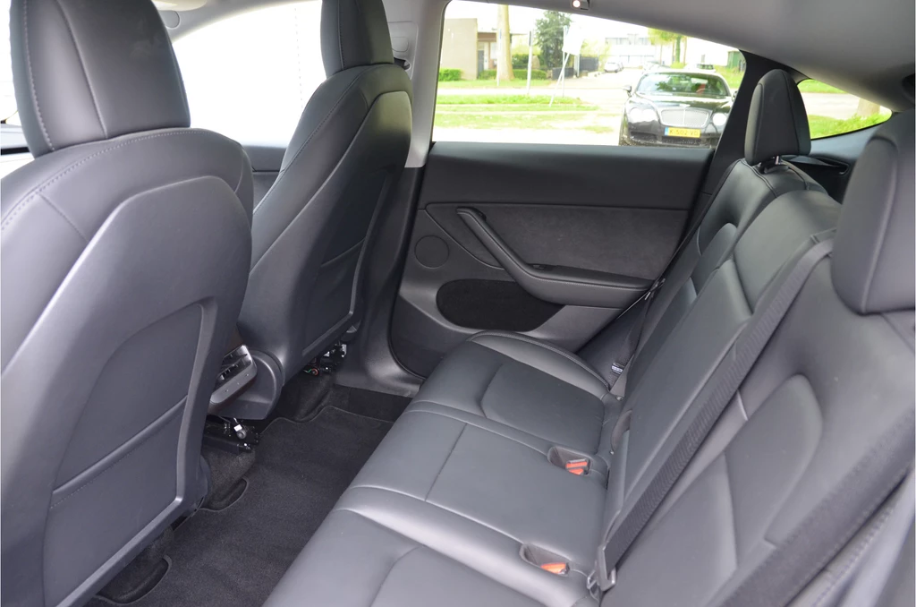 Tesla Model Y – foto 12