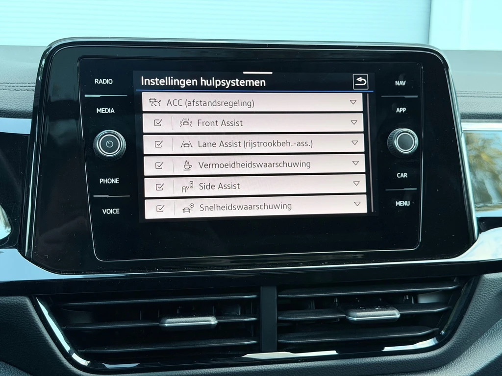 Volkswagen T-Roc – foto 21