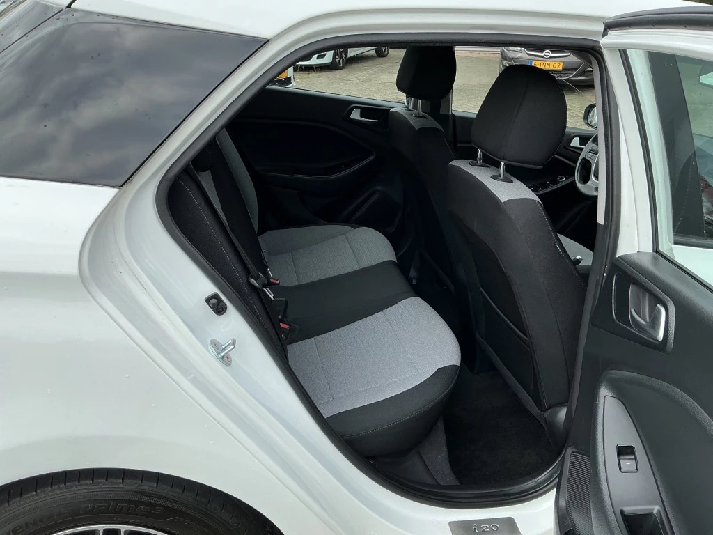 Hyundai i20 – foto 9