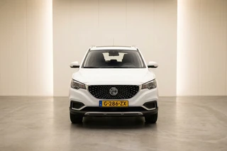 MG ZS EV – thumbnail 4