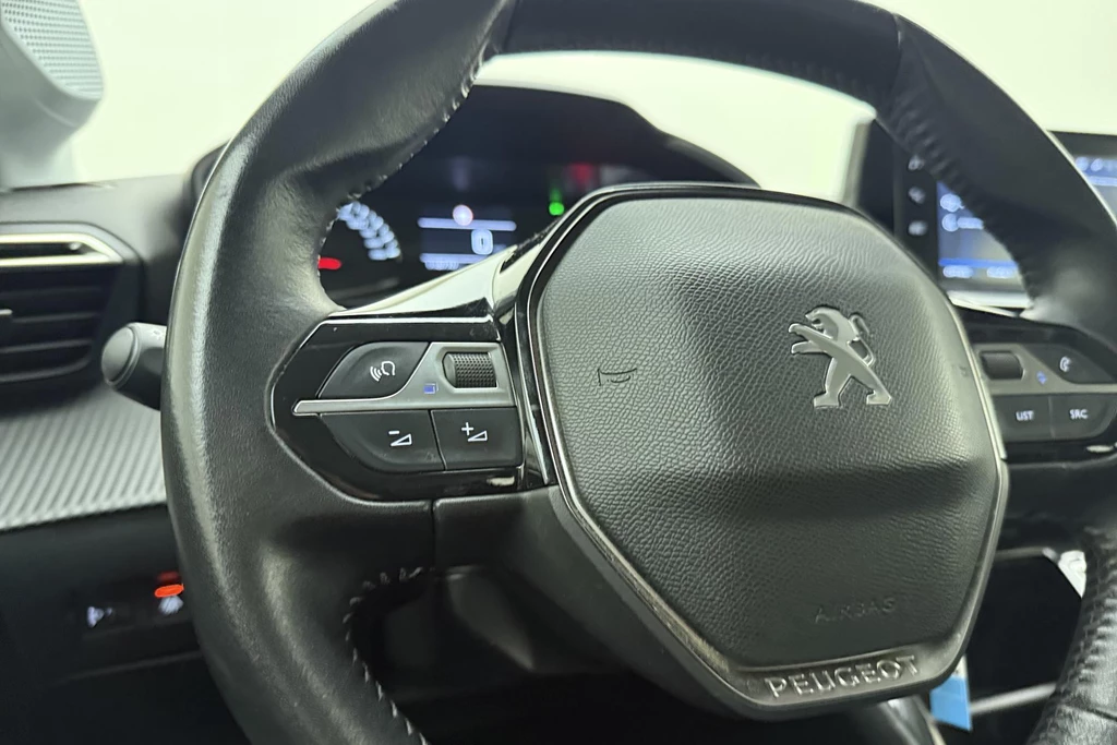 Peugeot 208 – foto 18