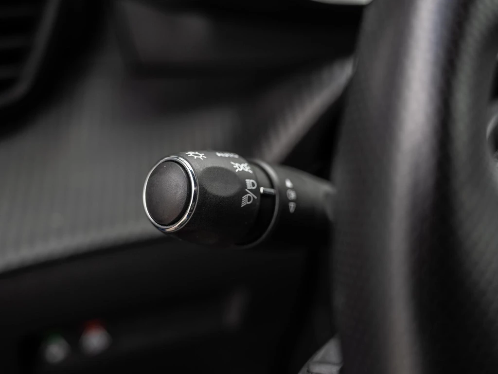 Peugeot 208 – foto 33