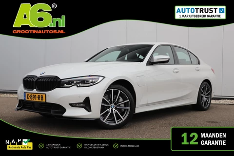 BMW 3-serie 330e High Executive Shadowline Pakket Leder 18 inch Full LED Harman Kardon Adaptive Cruise Memory Stoelen