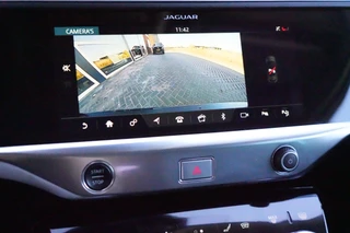 Jaguar I-PACE – thumbnail 19