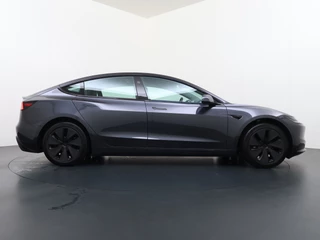 Tesla Model 3 – thumbnail 8