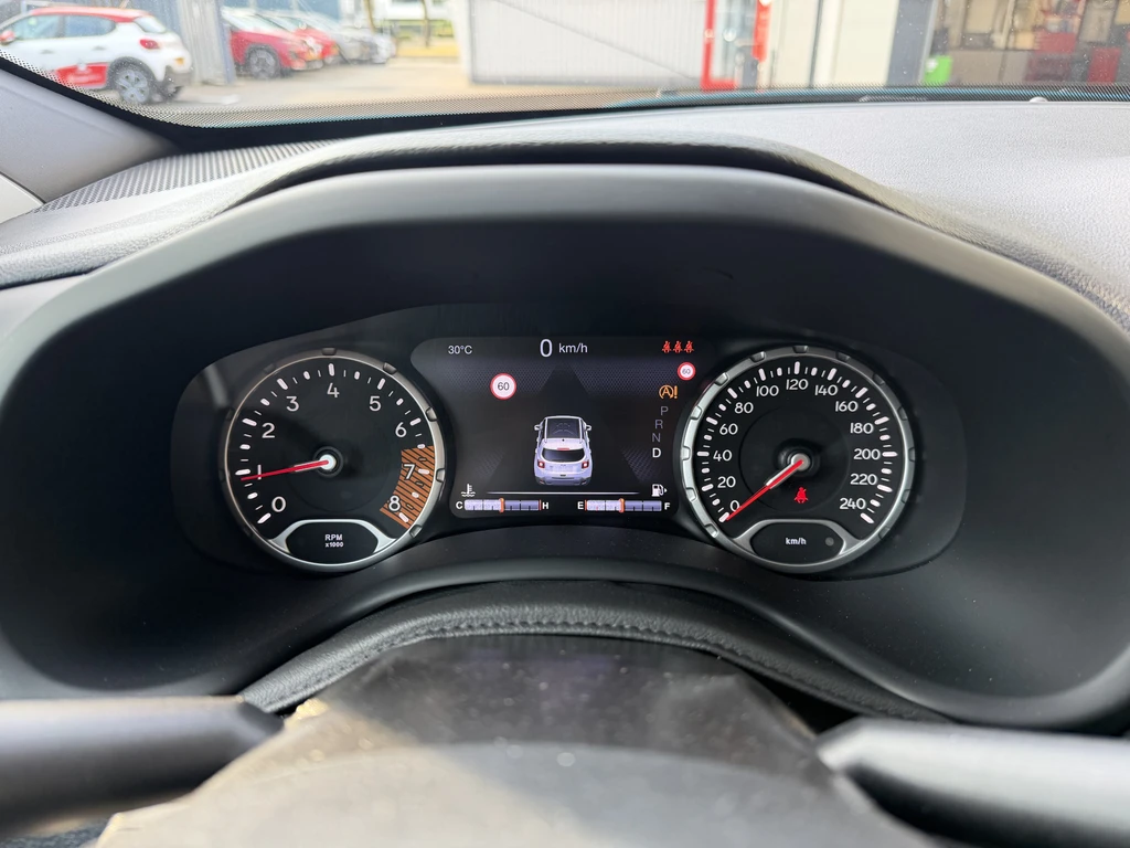 Jeep Renegade – foto 16