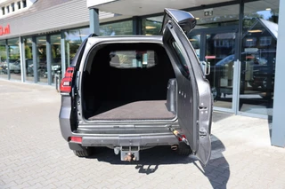 Toyota Land Cruiser – thumbnail 8
