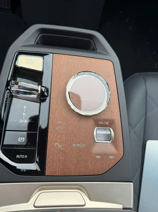 BMW iX – thumbnail 11