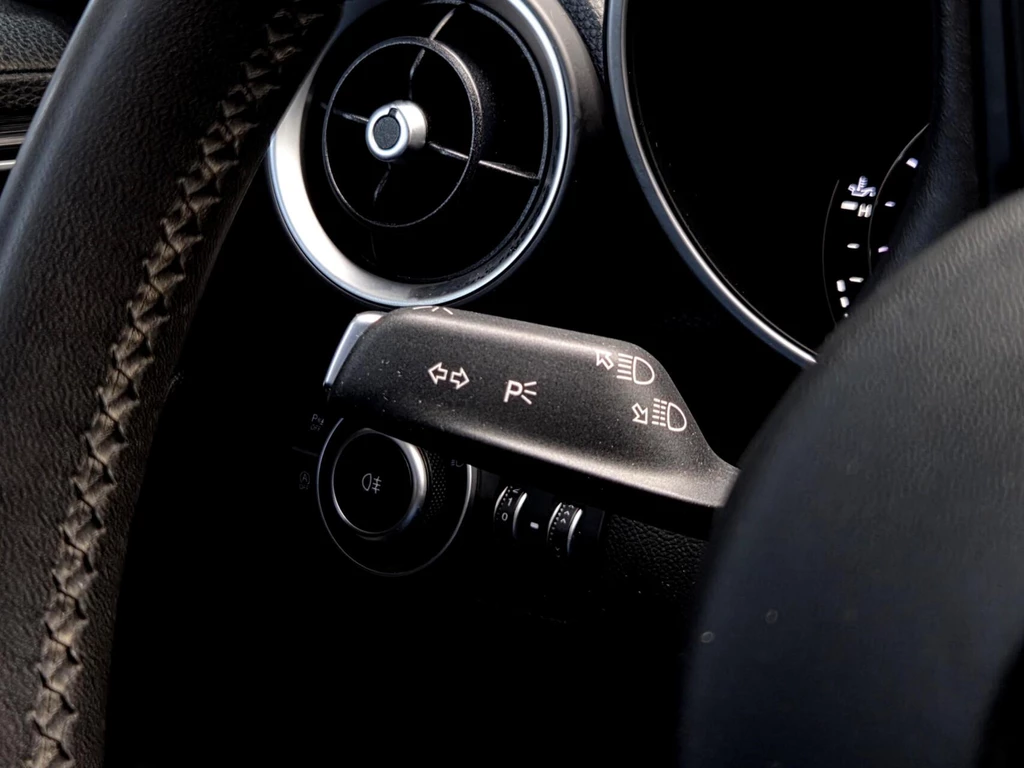 Alfa Romeo Giulia – foto 18