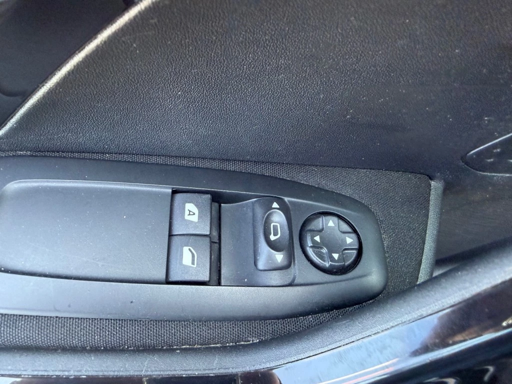 Peugeot 208 – foto 32