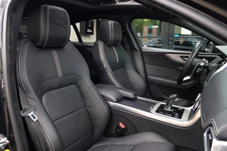Jaguar XE – thumbnail 17