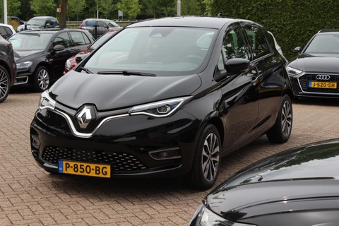 Renault ZOE R135 Intens 52 kWh / SoH 89,5% / Camera / CarPlay / Warmtepomp / Keyless / 16'' / Half leder / Dodehoek / Stuur+Stoelverwarming / DAB / Cruise Control