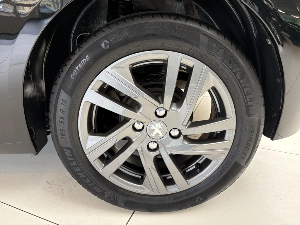 Peugeot 208 – foto 14