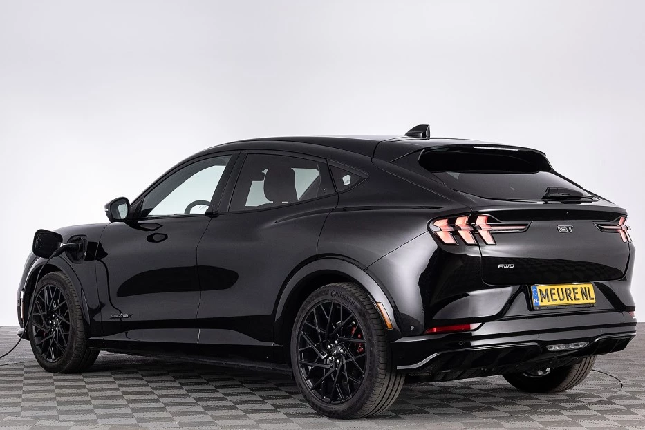 Ford Mustang Mach-E – foto 2