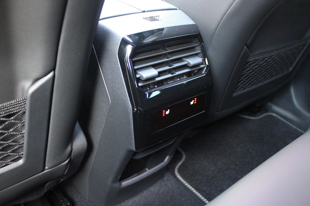 Peugeot e-3008 – foto 33