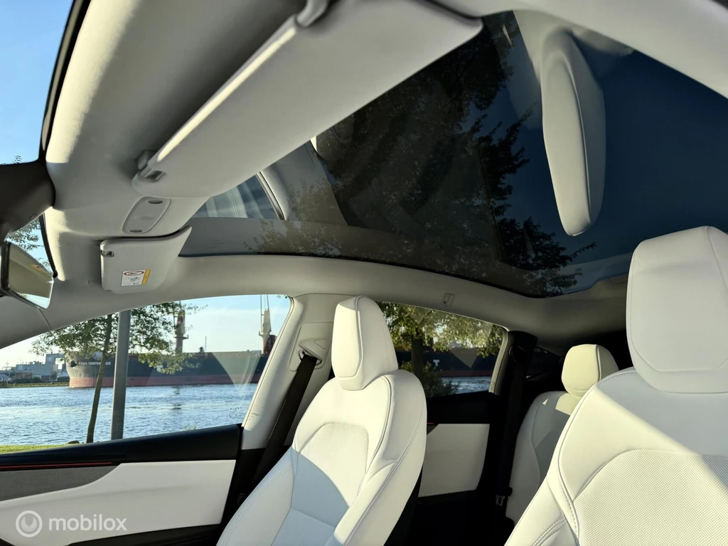 Tesla Model Y – foto 13