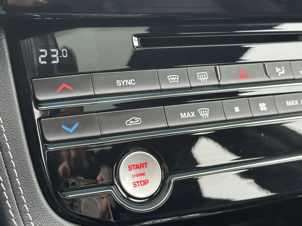 Jaguar F-PACE – foto 23