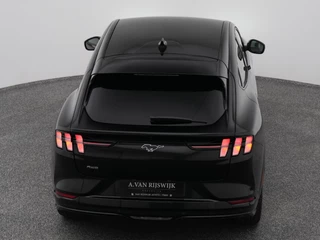 Ford Mustang Mach-E – thumbnail 8