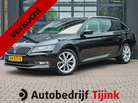Škoda Superb Combi 1.5 TSI ACT Style Business | Automaat | Xenon | Trekhaak | Camera | App-connect | Stoelverwarming | Keyless | Sunset |