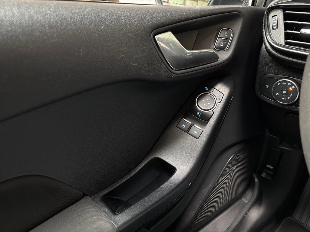 Ford Fiesta – foto 17