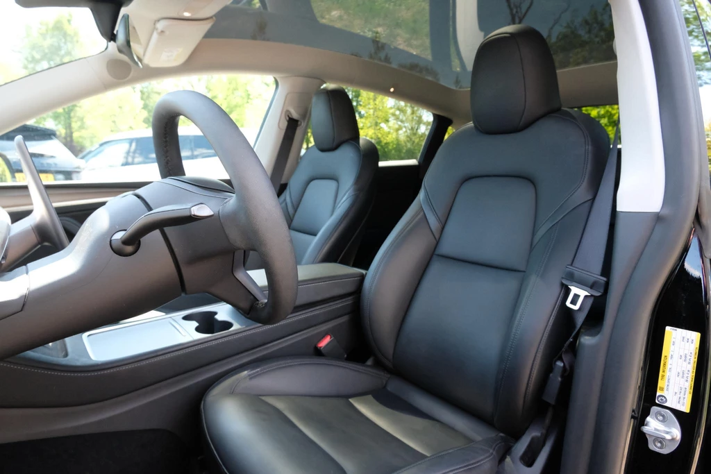 Tesla Model Y – foto 8