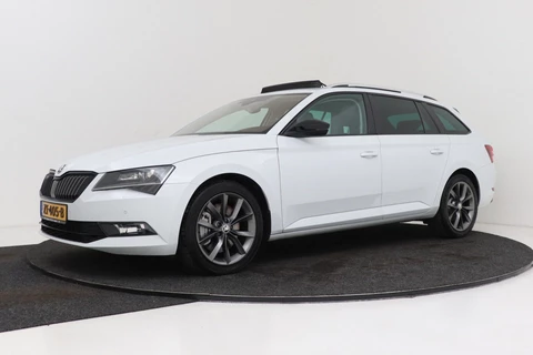 Skoda Superb Combi 1.5 TSI Business Edition | Trekhaak | Panoramadak | Canton | Org NL | Keyless | Adap. Cruise | Digital Cockpit