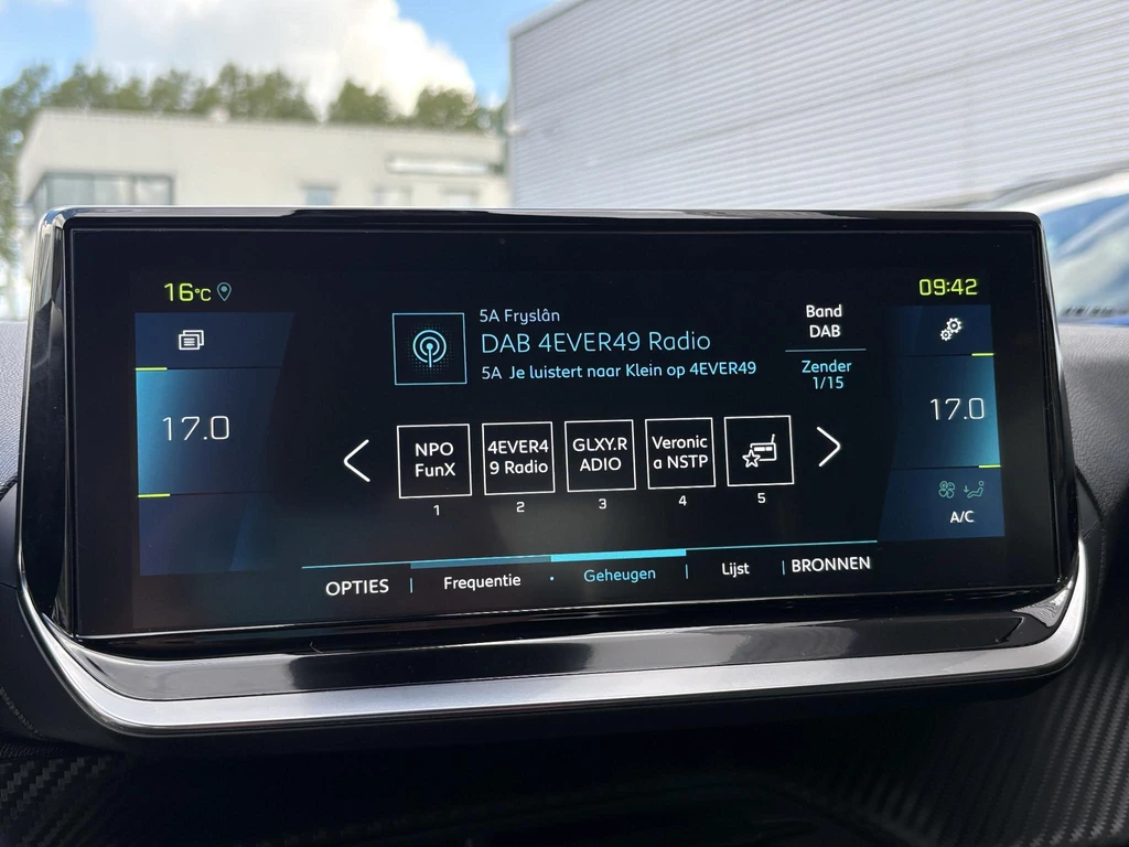 Peugeot e-2008 – foto 30