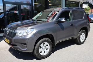 Toyota Land Cruiser – thumbnail 2