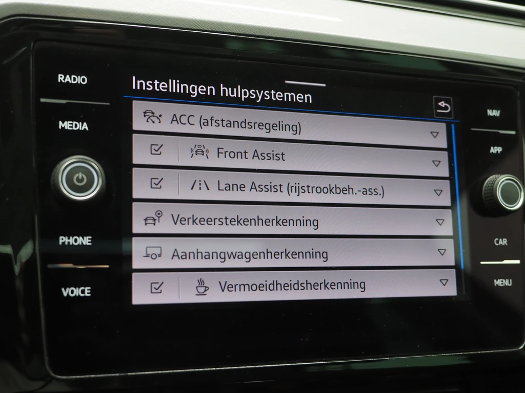 Volkswagen Passat – foto 30