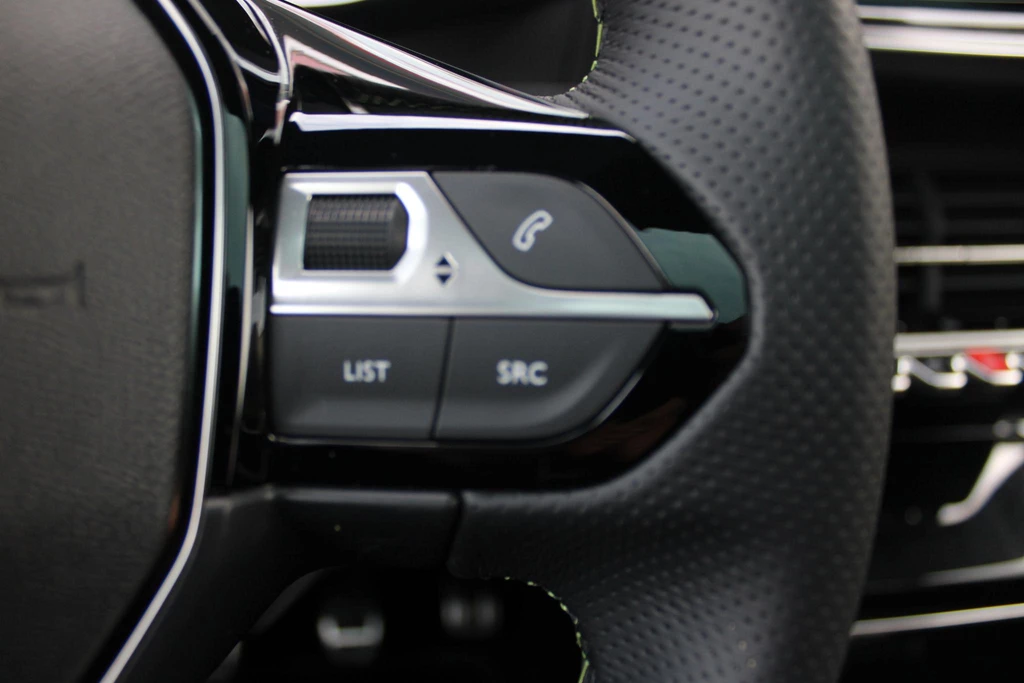 Peugeot 208 – foto 18