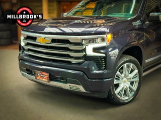 Chevrolet Silverado – thumbnail 2