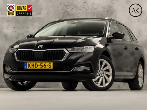 Škoda Octavia Combi 1.4 TSI iV PHEV Sport 218Pk Automaat (VIRTUAL COCKPIT, APPLE CARPLAY, GROOT NAVI, CAMERA, STOELVERWARMING, SPORTSTOELEN, GETINT GLAS, CRUISE, NIEUWE APK, NIEUWSTAAT)