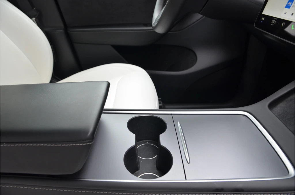 Tesla Model Y – foto 8